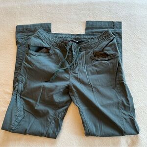 Black Diamond Green Cargo Pants with Straight Leg